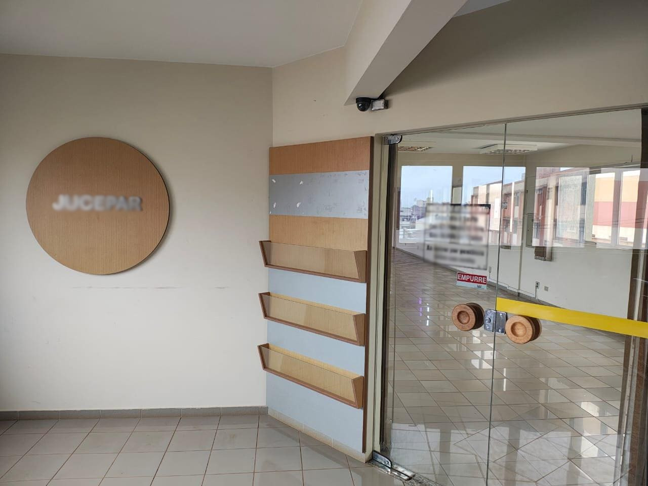Edifício comercial c/ 04 pavimentos + subsolo e bens diversos em Londrina/PR