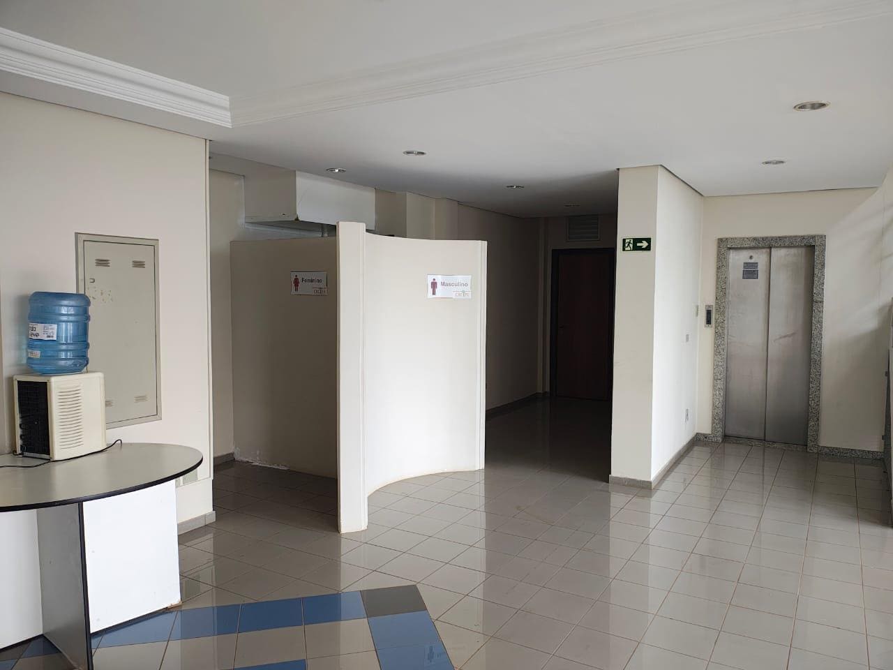 Edifício comercial c/ 04 pavimentos + subsolo e bens diversos em Londrina/PR